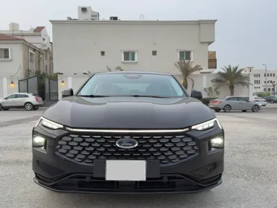 2023 فورد توروس تايتينيوم