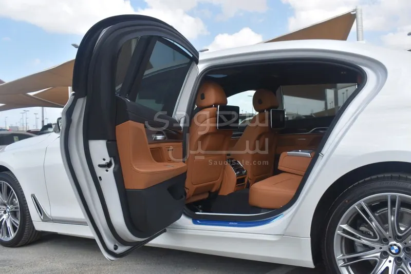 2019 بي ام دبليو الفئة السابعة 730 إل أي