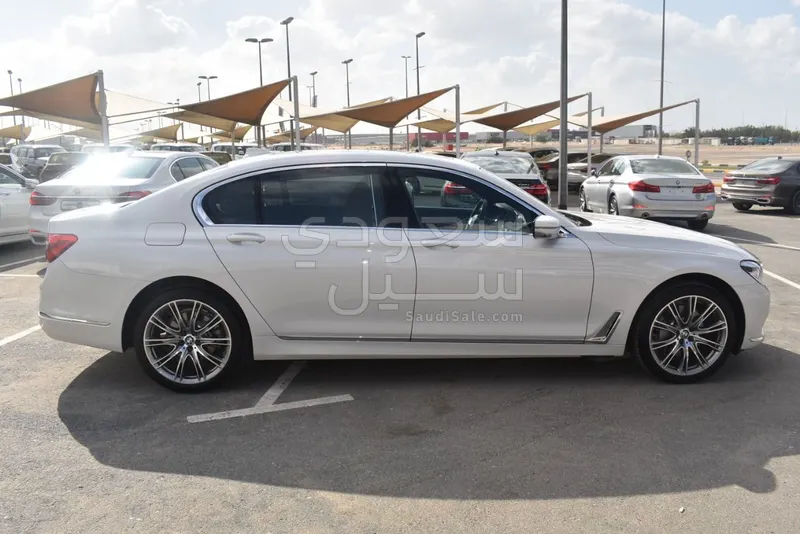 2019 بي ام دبليو الفئة السابعة 730 إل أي