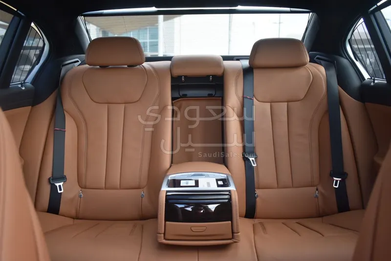 2019 بي ام دبليو الفئة السابعة 730 إل أي