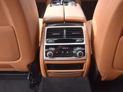 2019 بي ام دبليو الفئة السابعة 730 إل أي