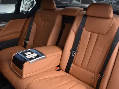 2019 بي ام دبليو الفئة السابعة 730 إل أي