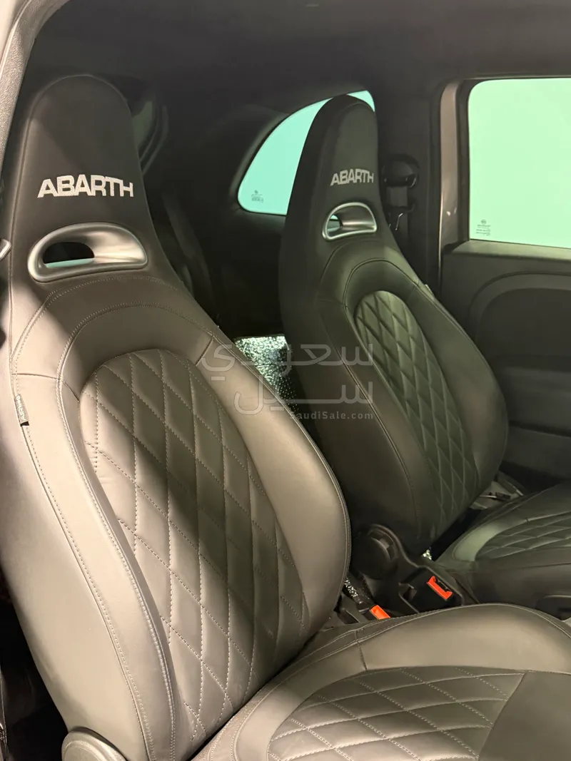 2024 فيات ابارث 695 كومبيتيزيون