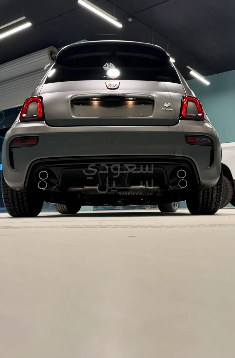 2024 فيات ابارث 695 كومبيتيزيون