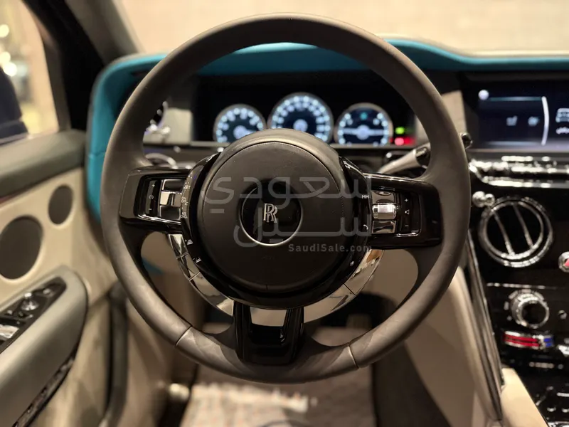 2021 رولز رويس كولينان بلاك بادج