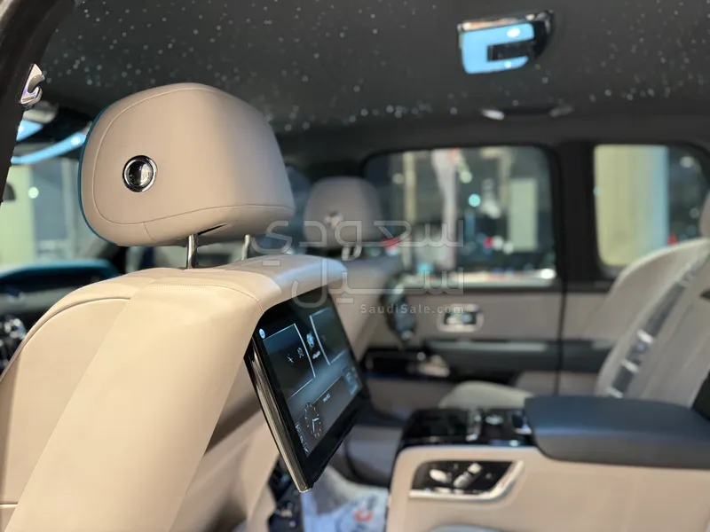 2021 رولز رويس كولينان بلاك بادج