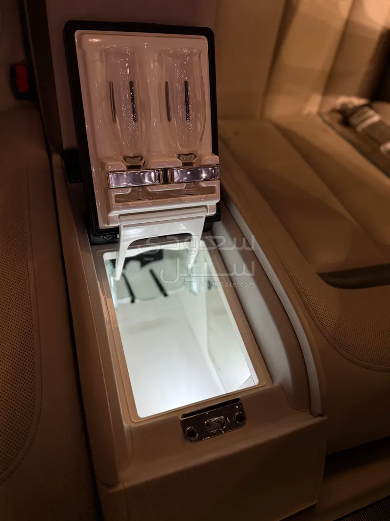 2021 رولز رويس كولينان بلاك بادج