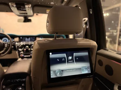 2021 رولز رويس كولينان بلاك بادج