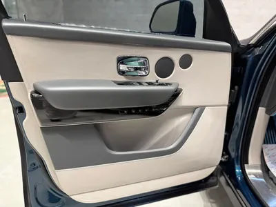 2021 رولز رويس كولينان بلاك بادج