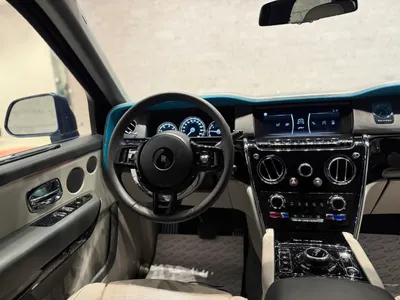 2021 رولز رويس كولينان بلاك بادج