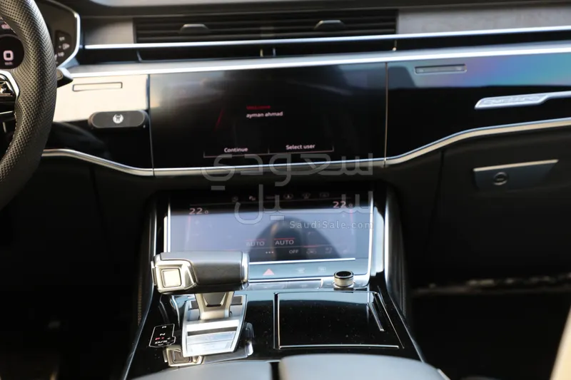 2023 اودي اي 8 50 تي إي اف اي