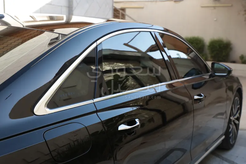 2023 اودي اي 8 50 تي إي اف اي