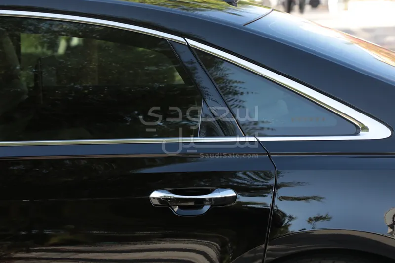 2023 اودي اي 8 50 تي إي اف اي