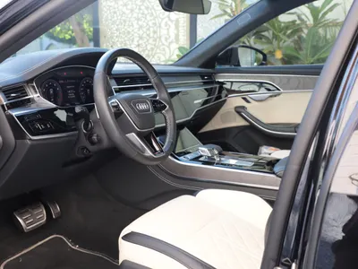 2023 اودي اي 8 50 تي إي اف اي