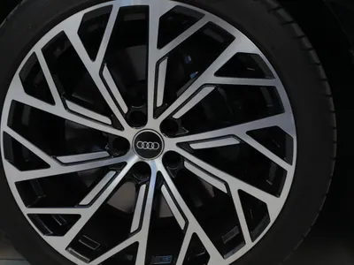 2023 اودي اي 8 50 تي إي اف اي