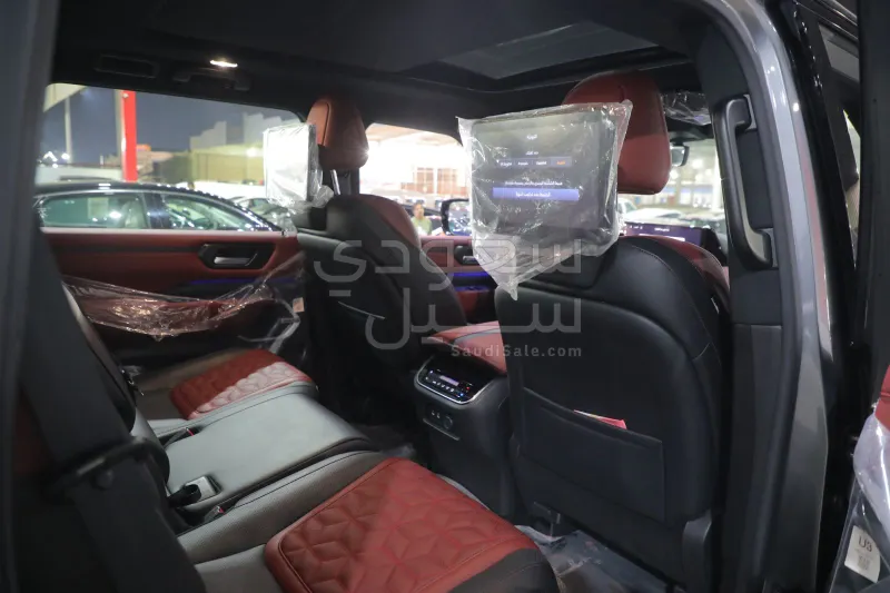 2025 نيسان باترول بلاتينيوم