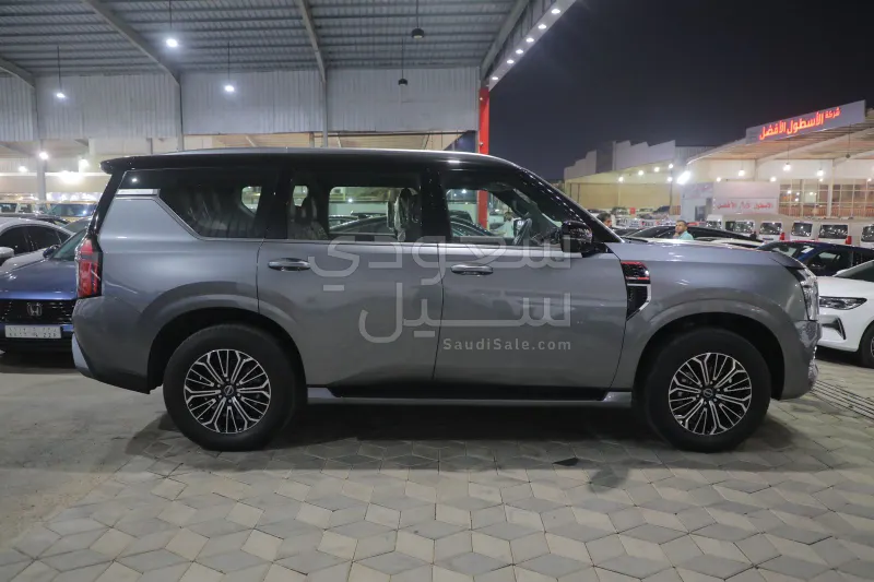 2025 نيسان باترول بلاتينيوم