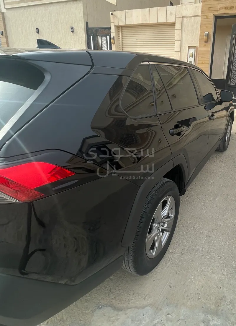 2024 تويوتا راف 4