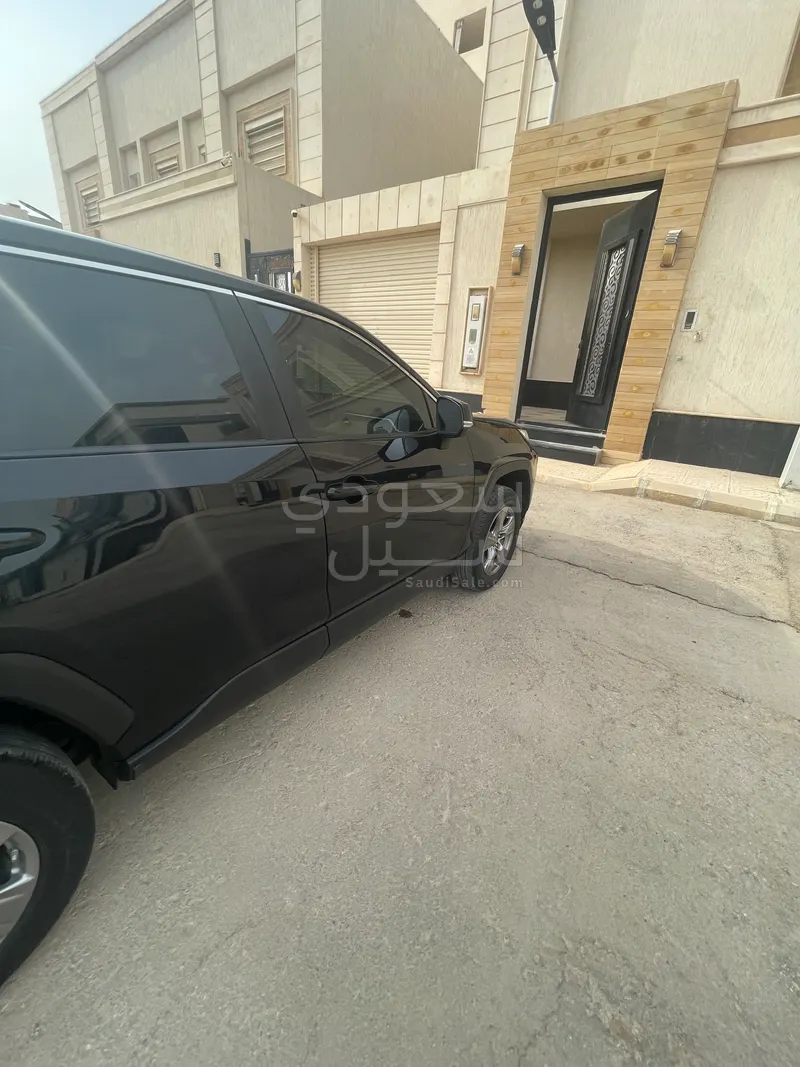 2024 تويوتا راف 4