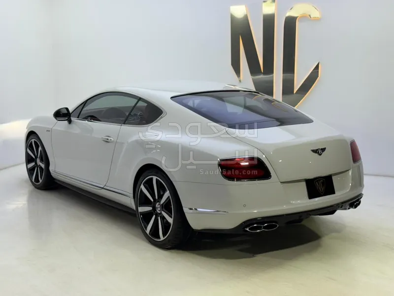 2015 بنتلي كونتيننتل جي تي