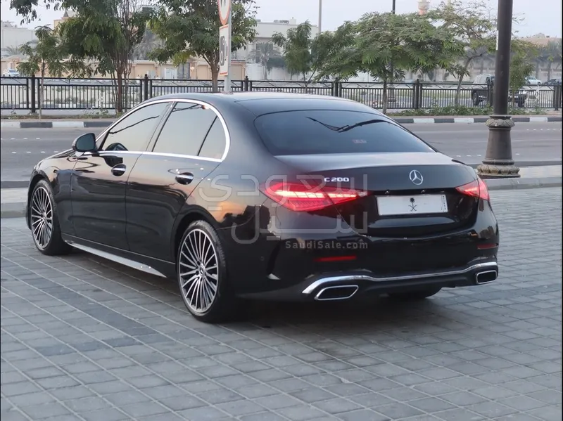 2025 مرسيدس - بنز سي 200