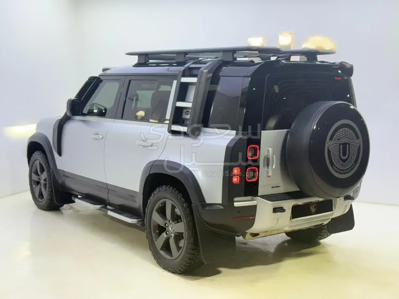 2020 لاند روفر ديفيندر اتش اس اي