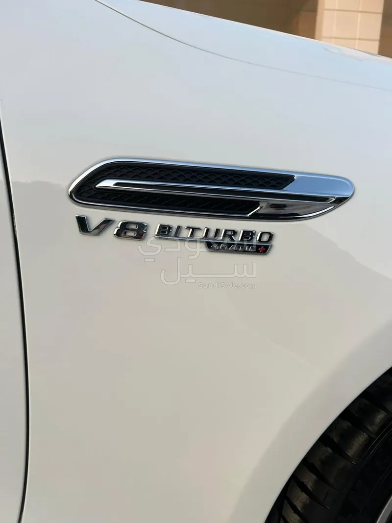 2023 مرسيدس - بنز جي تي 63إس