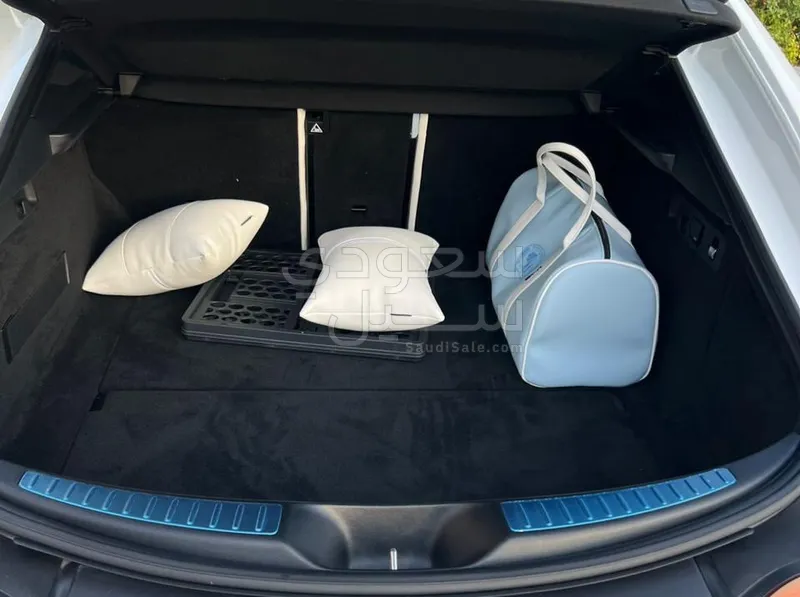 2023 مرسيدس - بنز جي تي 63إس