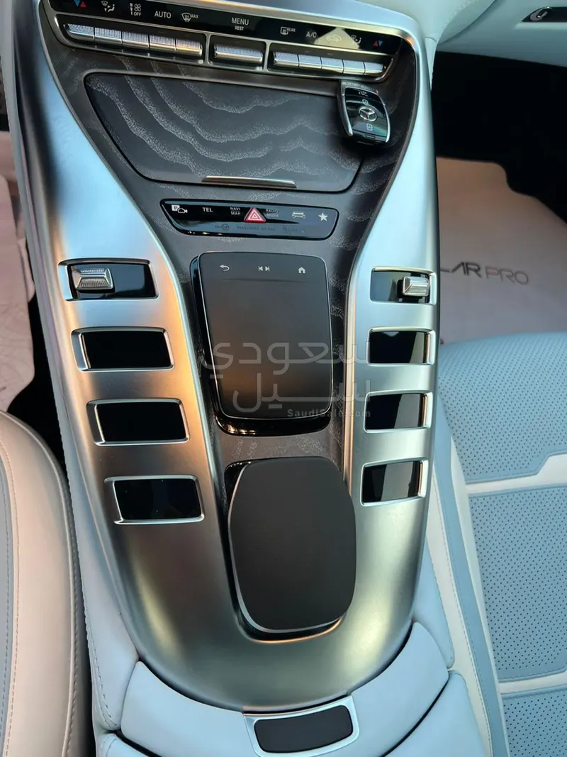 2023 مرسيدس - بنز جي تي 63إس