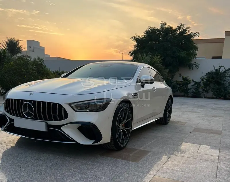 2023 مرسيدس - بنز جي تي 63إس