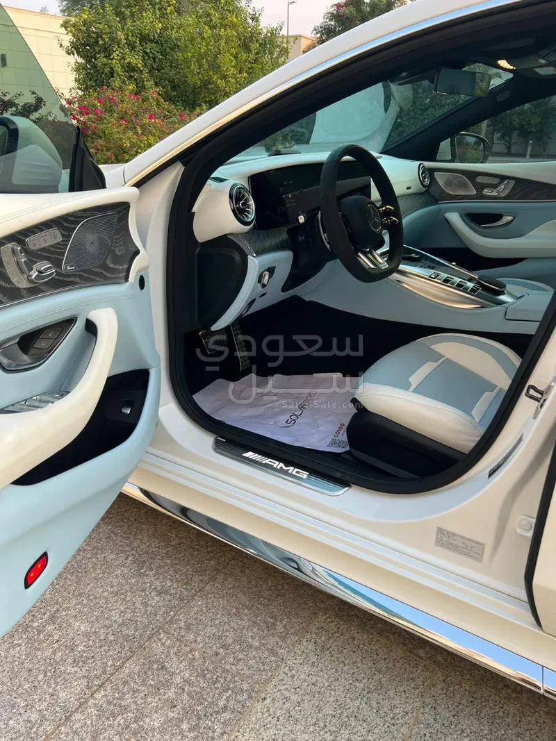 2023 مرسيدس - بنز جي تي 63إس