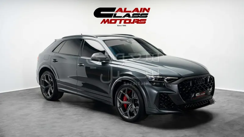 2025 اودي كيو 8 أر إس