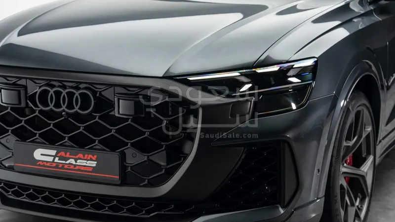 2025 اودي كيو 8 أر إس