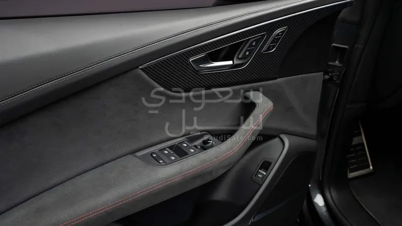 2025 اودي كيو 8 أر إس