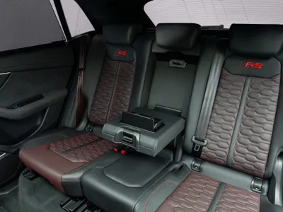 2025 اودي كيو 8 أر إس