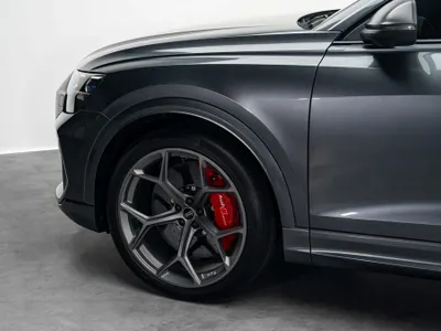 2025 اودي كيو 8 أر إس