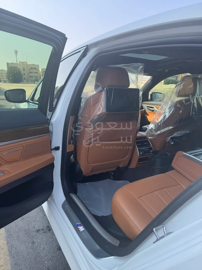 2019 بي ام دبليو الفئة السابعة 730 إل أي