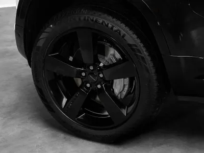 2026 لاند روفر ديفيندر اكس داينمك