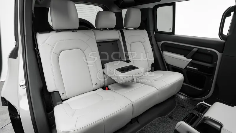 2026 لاند روفر ديفيندر اكس داينمك