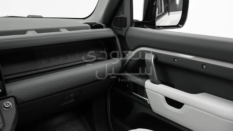 2026 لاند روفر ديفيندر اكس داينمك