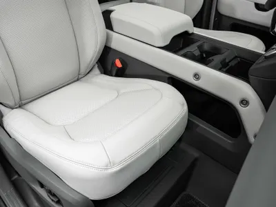 2026 لاند روفر ديفيندر اكس داينمك