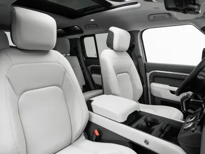 2026 لاند روفر ديفيندر اكس داينمك