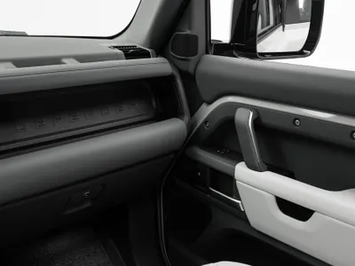 2026 لاند روفر ديفيندر اكس داينمك