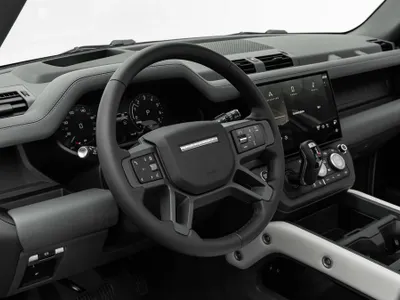 2026 لاند روفر ديفيندر اكس داينمك