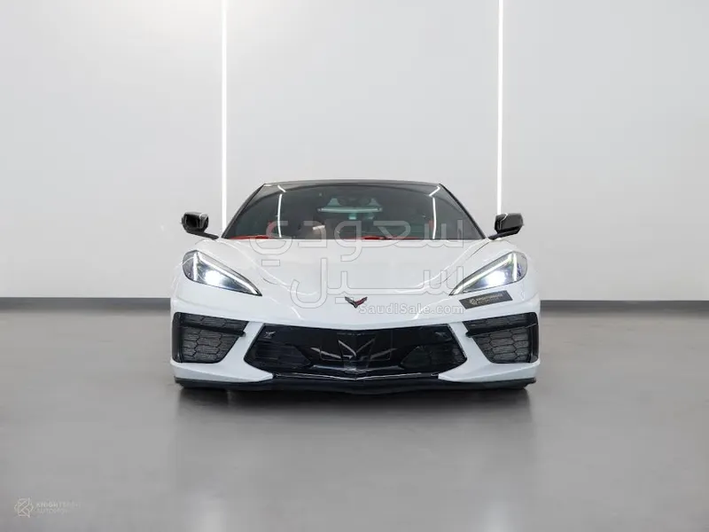 2023 شفروليه كورفيت سي 8