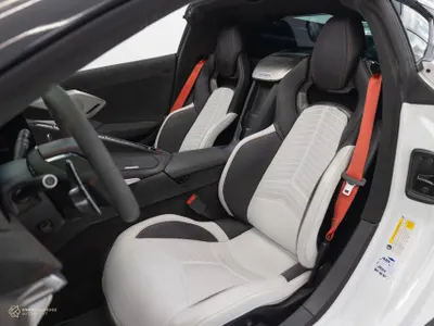 2023 شفروليه كورفيت سي 8