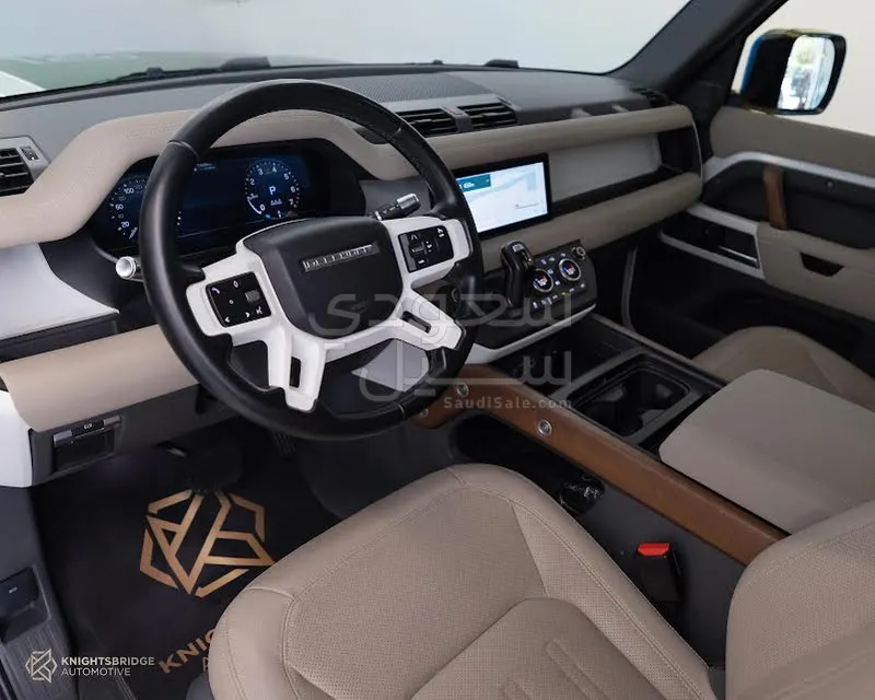 2022 لاند روفر ديفيندر 90