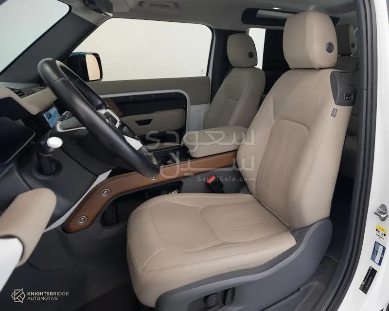 2022 لاند روفر ديفيندر 90