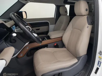 2022 لاند روفر ديفيندر 90