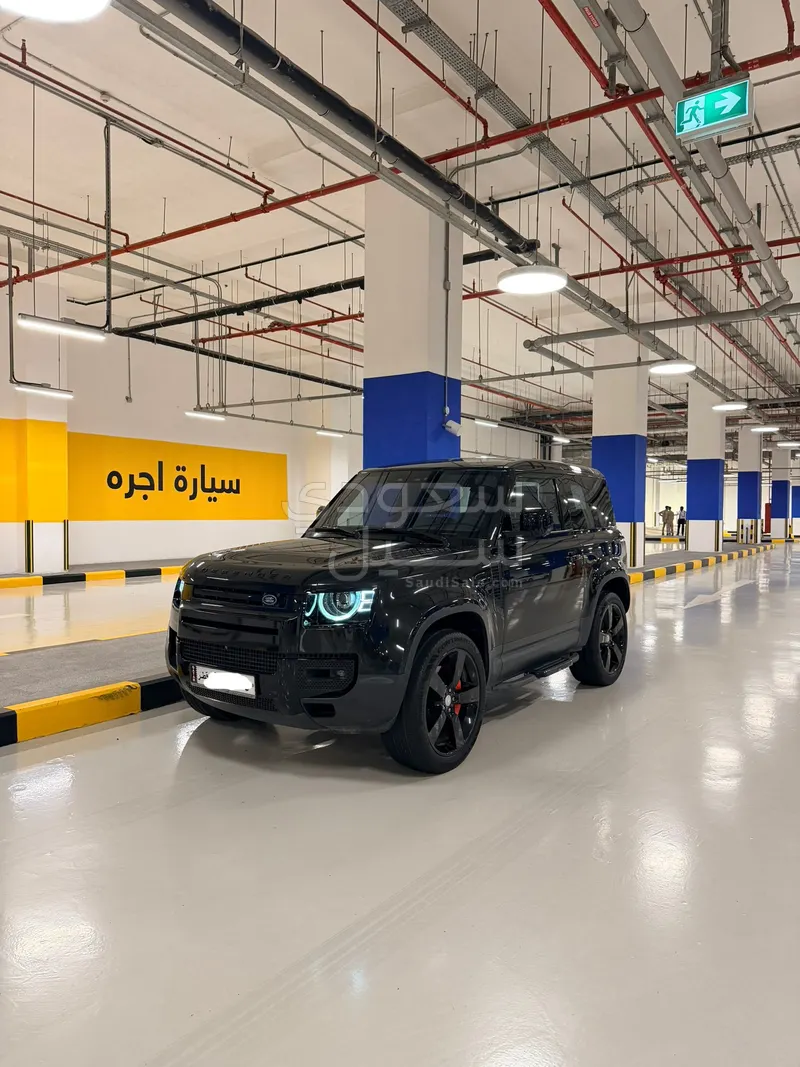 2022 لاند روفر ديفيندر 90